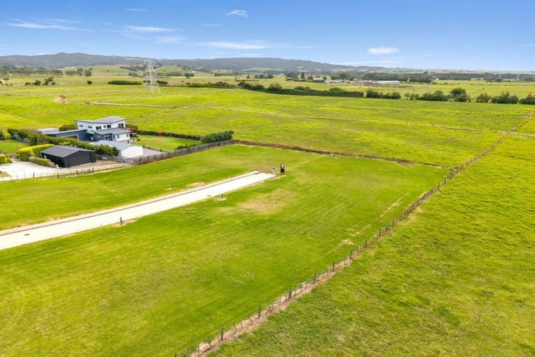 Photo of property in 8 Anbrue Lane, Ruakaka, 0116