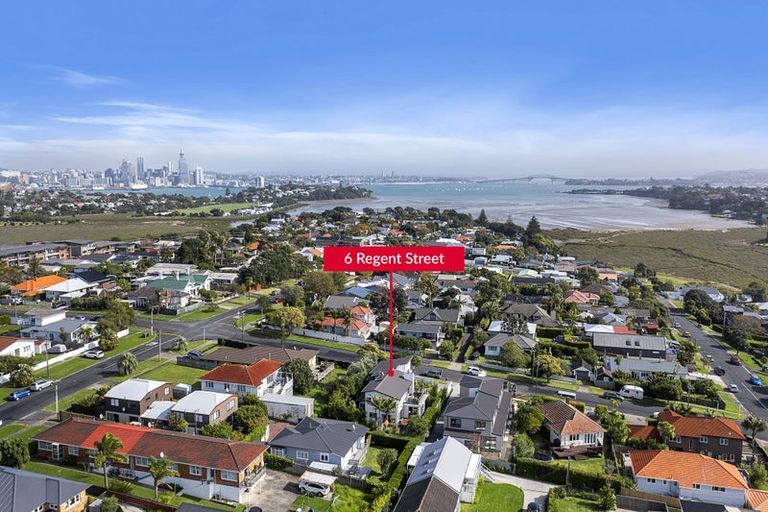Photo of property in 6 Regent Street, Devonport, Auckland, 0624