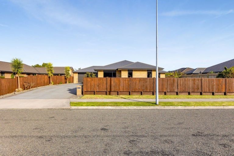 Photo of property in 16 Keene Drive, Bell Block, New Plymouth, 4312