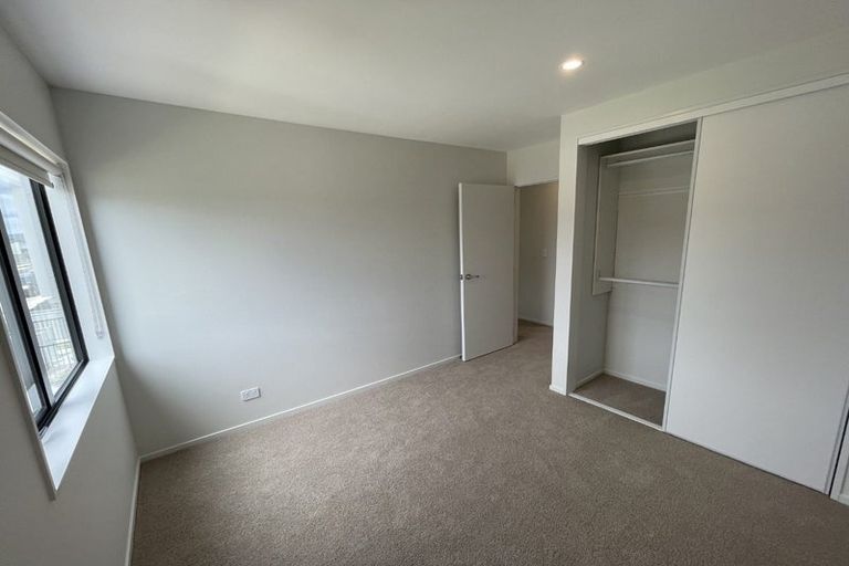 Photo of property in 6 Viridian Avenue, Rosehill, Papakura, 2113