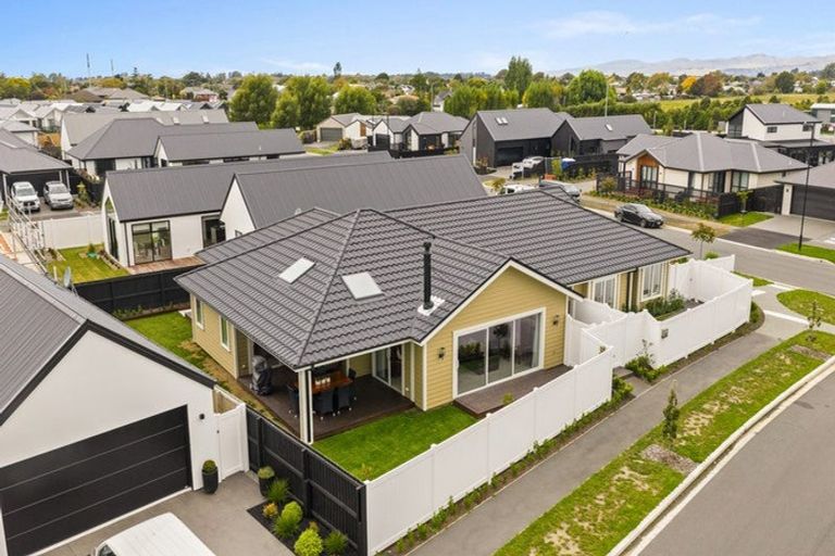 Photo of property in 42 Timara Crescent, Marshland, Christchurch, 8083