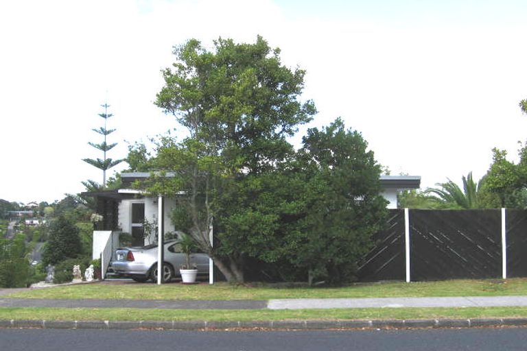 Photo of property in 216 Glamorgan Drive, Northcross, Auckland, 0630