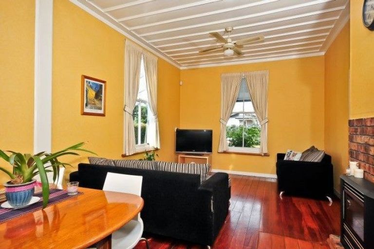 Photo of property in 933 Heaphy Terrace, Fairfield, Hamilton, 3214