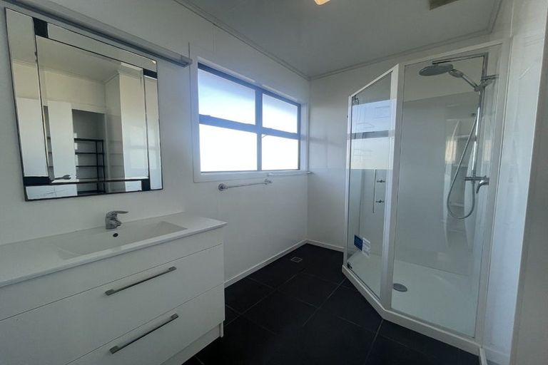 Photo of property in 30 Akaroa Drive, Maupuia, Wellington, 6022