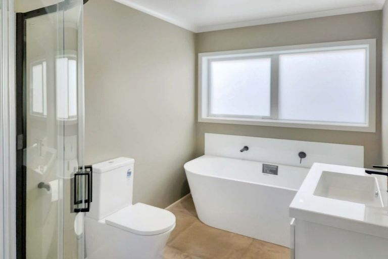 Photo of property in 5 Rotoiti Place, Paraparaumu, 5032