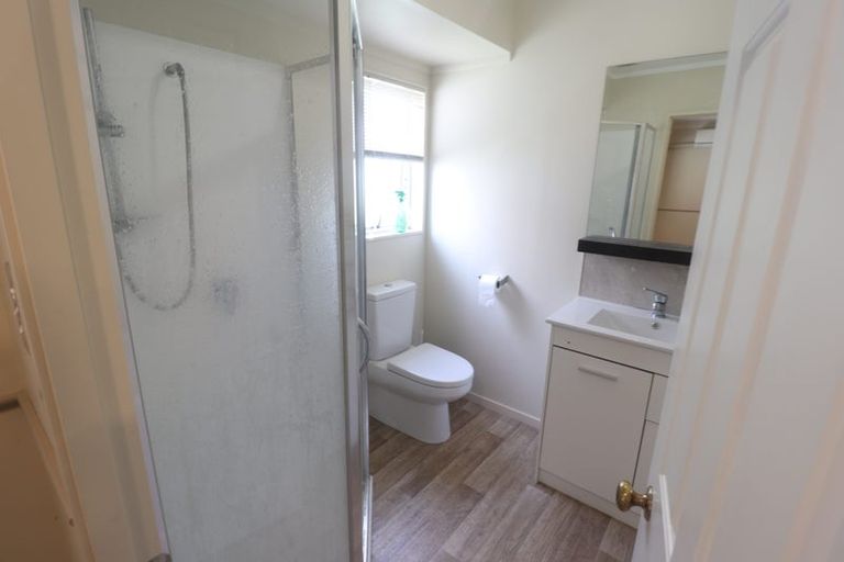 Photo of property in 6 Silkwood Grove, Totara Heights, Auckland, 2105