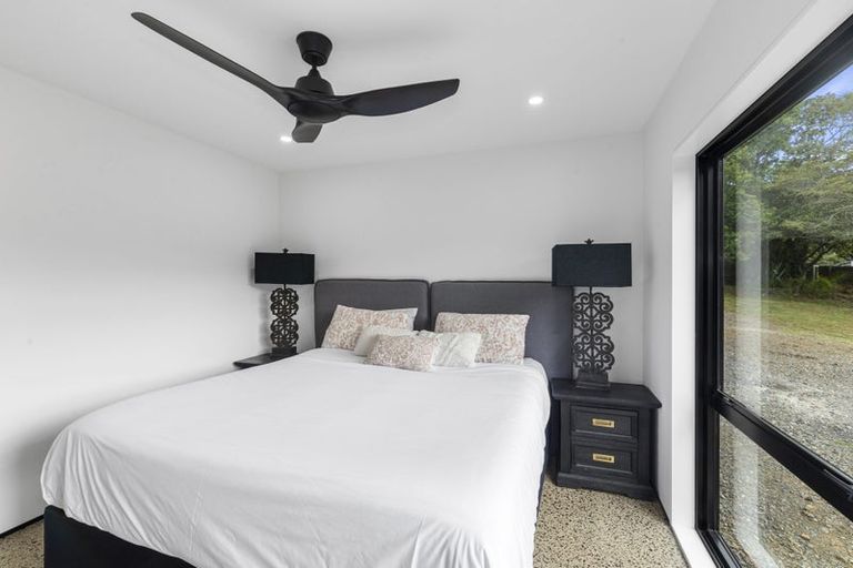 Photo of property in 127 Bethells Road, Waitakere, 0781