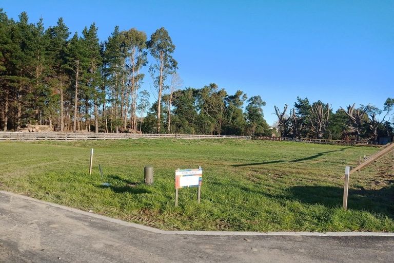 Photo of property in 12 Miles Lane, Carterton, 5713