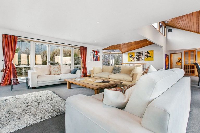 Photo of property in 15 Kent Street, Queenstown, 9300