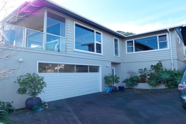 Photo of property in 8 Kotare Street, Waikanae, 5036