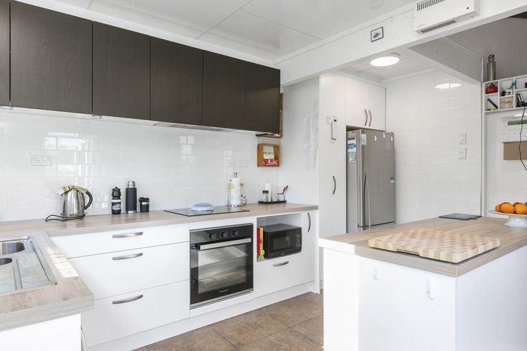 Photo of property in 11 Kilgour Street, Waihola, Milton, 9073