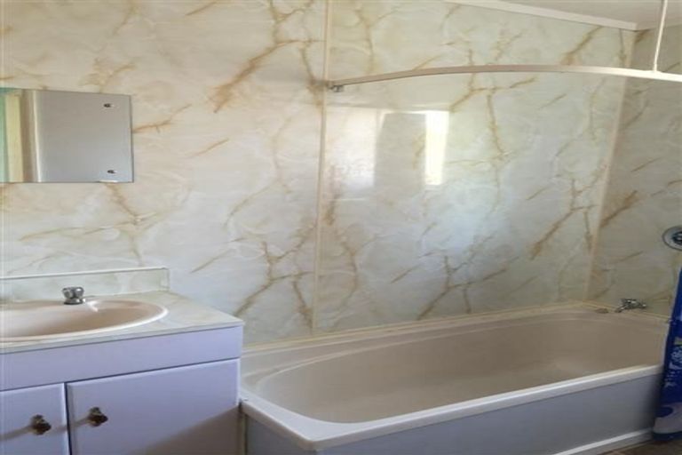 Photo of property in 2/22 Parkers Road, Tahunanui, Nelson, 7011