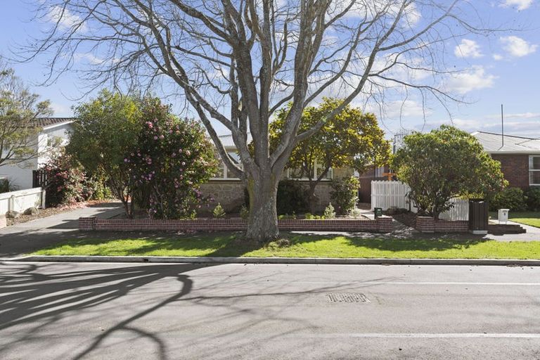 Photo of property in 1/6 Pulford Place, Ilam, Christchurch, 8041