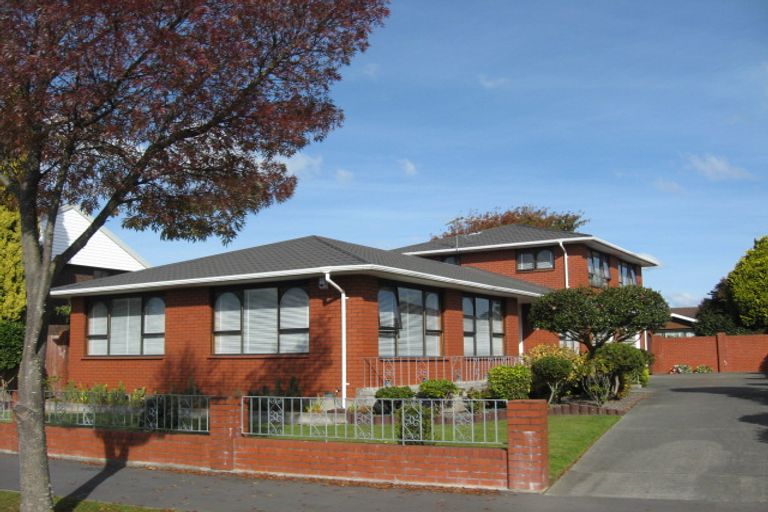 Photo of property in 5 Montclare Avenue, Ilam, Christchurch, 8041
