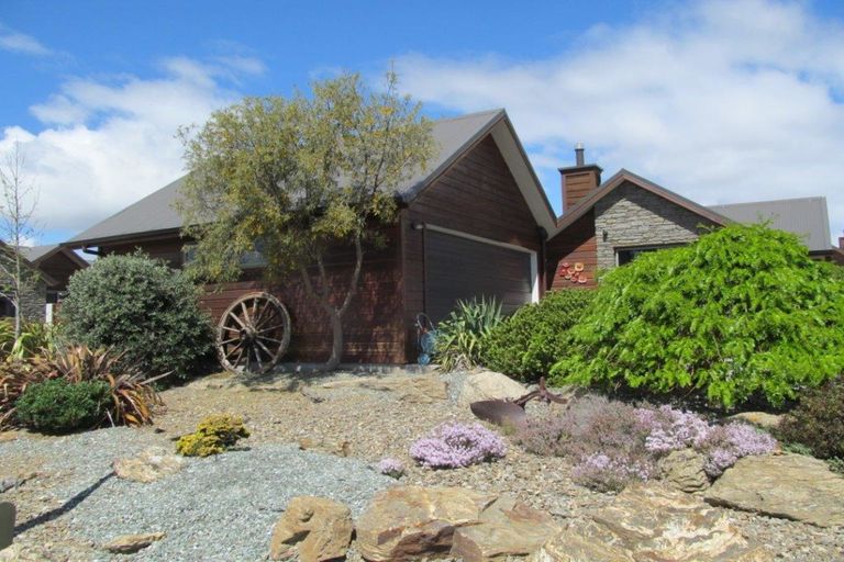 Photo of property in 35 Larch Crescent, Alexandra, 9320