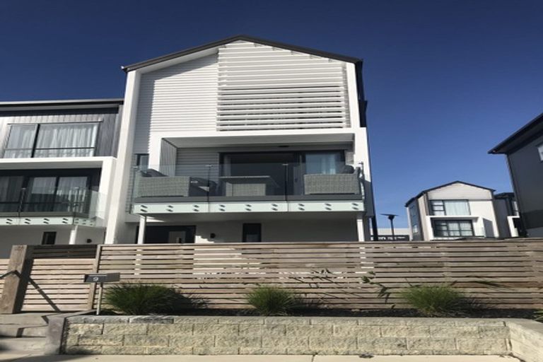 Photo of property in 9 Glenae Lane, Hobsonville, Auckland, 0618