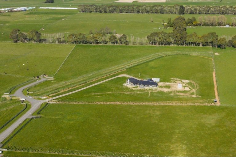 Photo of property in 11 Tirohanga Lane, Aorangi, 4775