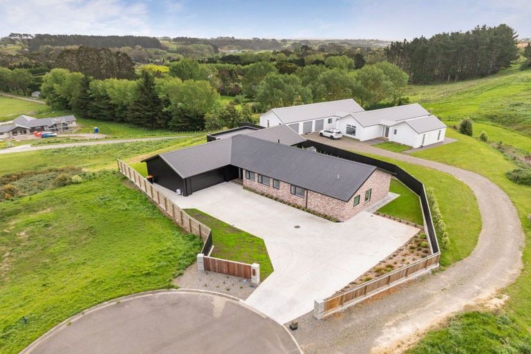 Photo of property in 29 Tuscany Way, Fitzherbert, 4410