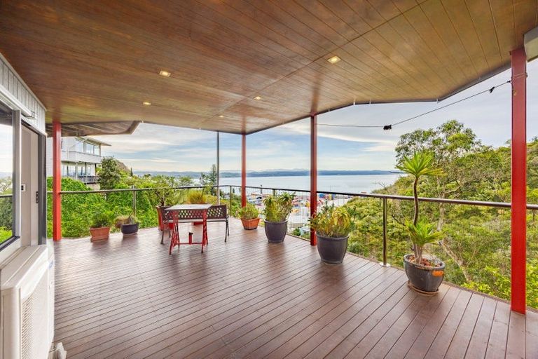 Photo of property in 4b Seapoint Road, Bluff Hill, Napier, 4110