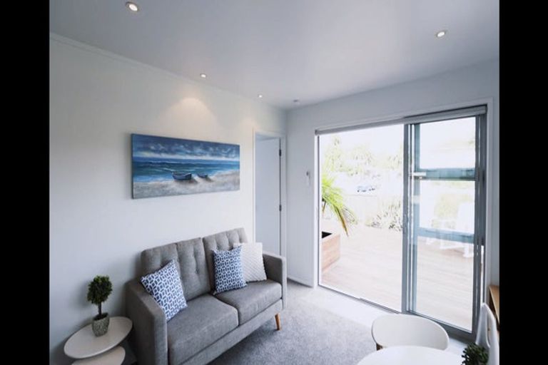 Photo of property in 2 Claude Road, Stanmore Bay, Whangaparaoa, 0932