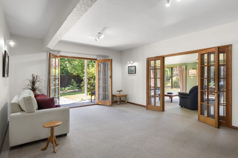 Photo of property in 19b Kingham Place, Avonhead, Christchurch, 8042