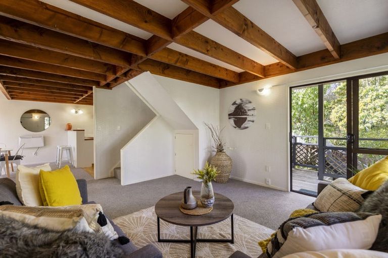 Photo of property in 5/8 West Lynn Road, Titirangi, Auckland, 0604