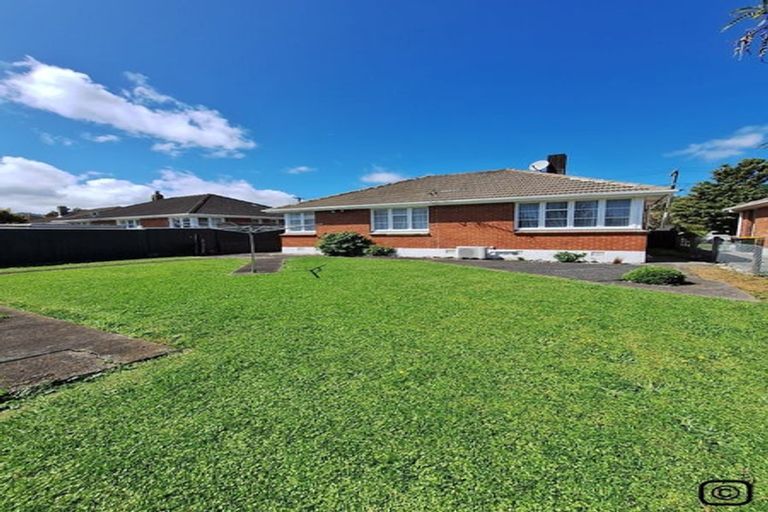 Photo of property in 73 Naenae Road, Naenae, Lower Hutt, 5011