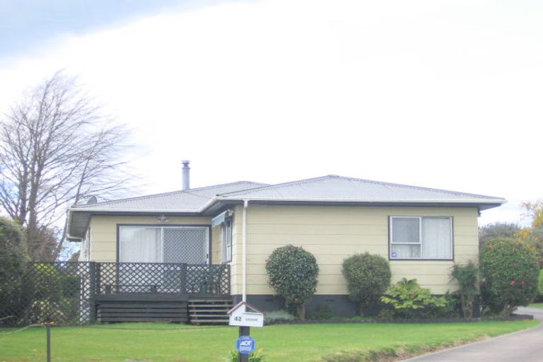 Photo of property in 42 Basley Road, Owhata, Rotorua, 3010