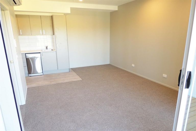 Photo of property in 302/7 Kaipiho Lane, Albany, Auckland, 0632