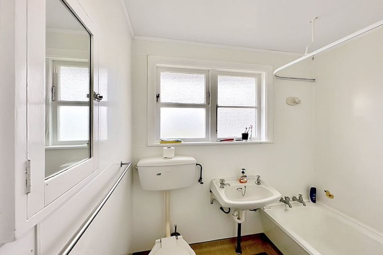 Photo of property in 19 Maire Street, Gonville, Whanganui, 4501