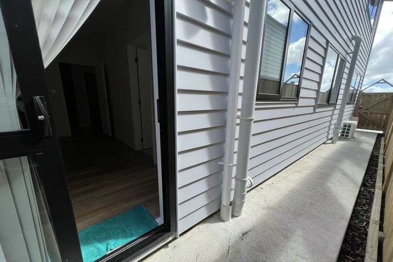 Photo of property in 4 Wyon Way, Flat Bush, Auckland, 2016