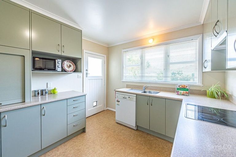 Photo of property in 26 Selwyn Crescent, College Estate, Whanganui, 4500
