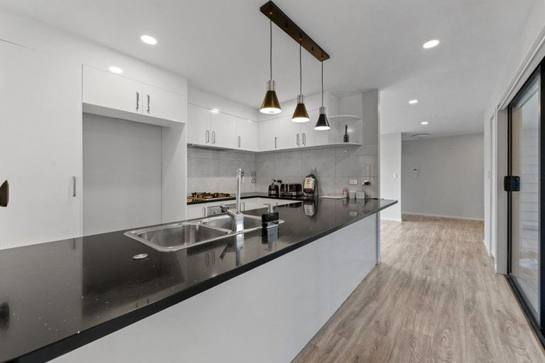 Photo of property in 49 Matata Drive, Takanini, 2112