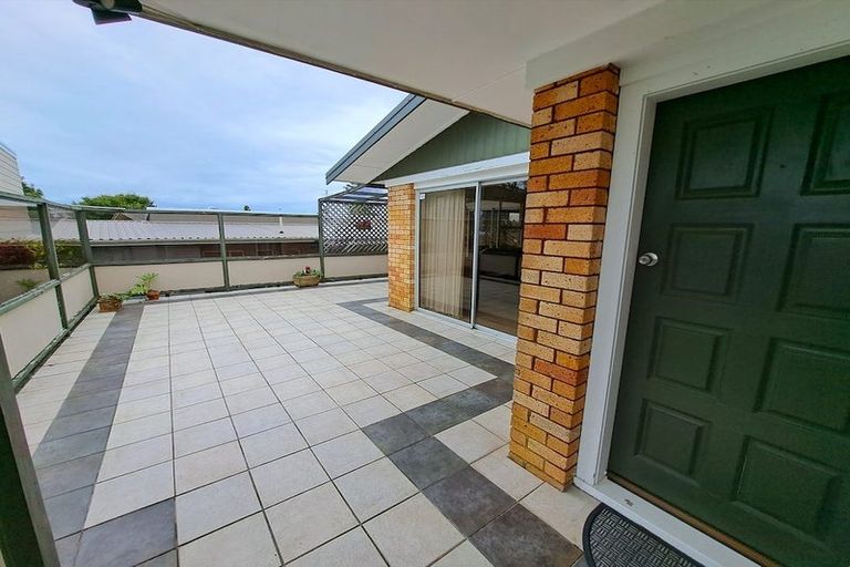 Photo of property in 17a Manu Crescent, Upper Vogeltown, New Plymouth, 4310