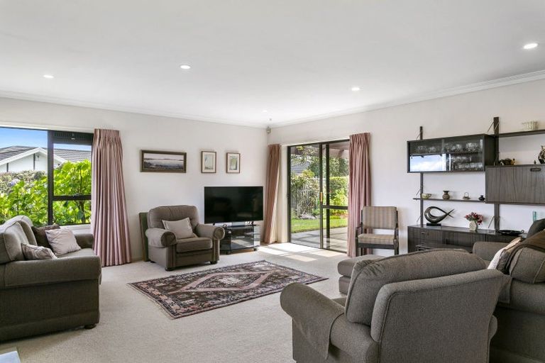Photo of property in 80 Harvey Street, Waipahihi, Taupo, 3330