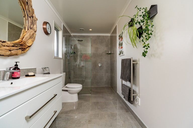 Photo of property in 14 Riverglen Road, Waipu, 0510