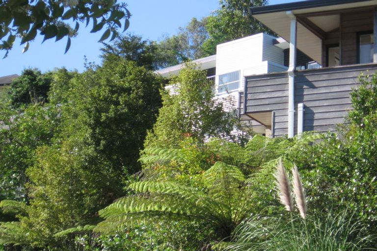 Photo of property in 7a Stitchbird Close, Murrays Bay, Auckland, 0630