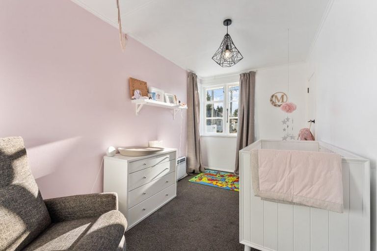 Photo of property in 21 Hadfield Crescent, College Estate, Whanganui, 4500