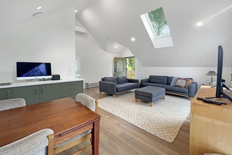 Photo of property in 42 Saxton Road, Upper Vogeltown, New Plymouth, 4371