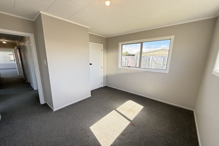 Photo of property in 27 Blake Street, Waitara, 4320