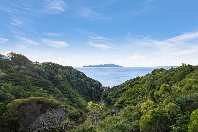 Photo of property in 15 Pukerua Beach Road, Pukerua Bay, 5026