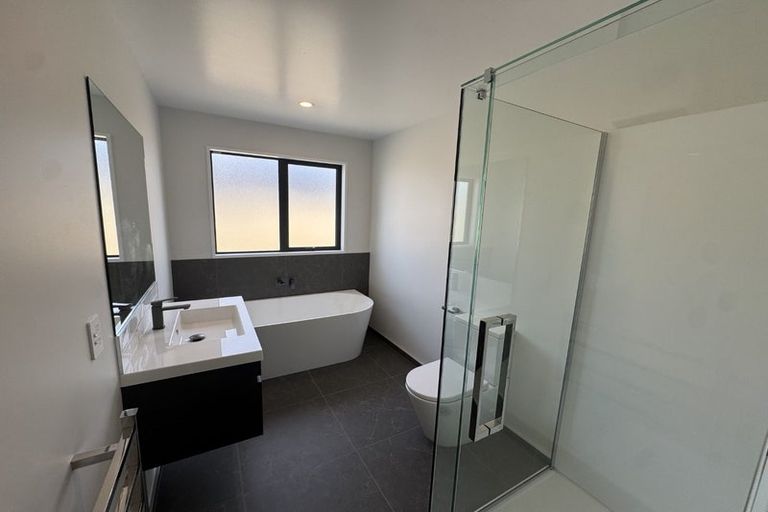 Photo of property in 48 Creekside Drive, Halswell, 8025