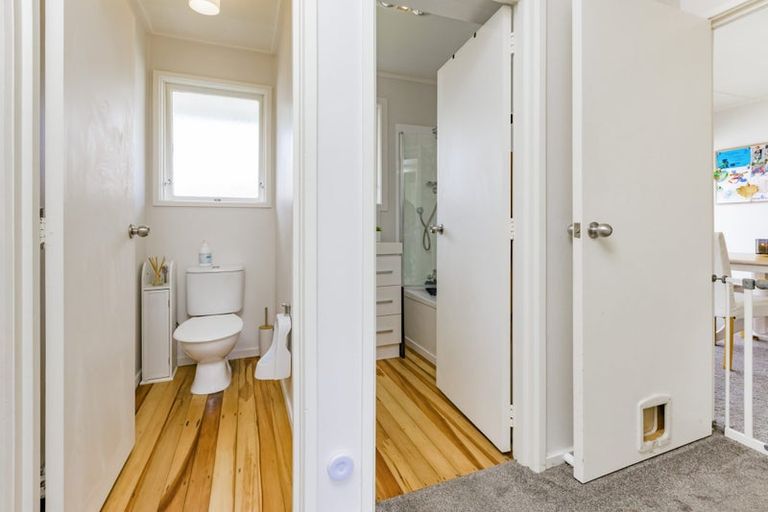 Photo of property in 17 Hamilton Drive, Waiuku, 2123