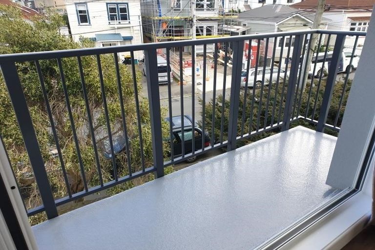 Photo of property in 3/36 Roxburgh Street, Mount Victoria, Wellington, 6011