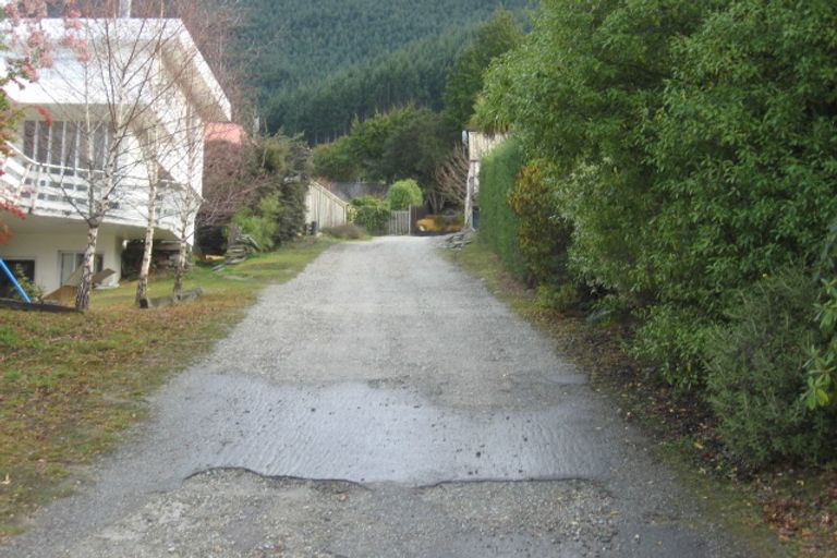 Photo of property in 22b Avalon Crescent, Fernhill, Queenstown, 9300