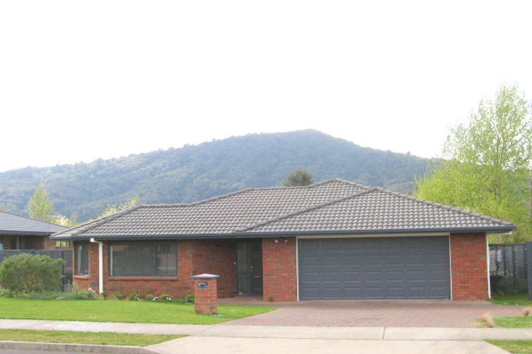 Photo of property in 6 Heaphy Place, Pukehangi, Rotorua, 3015