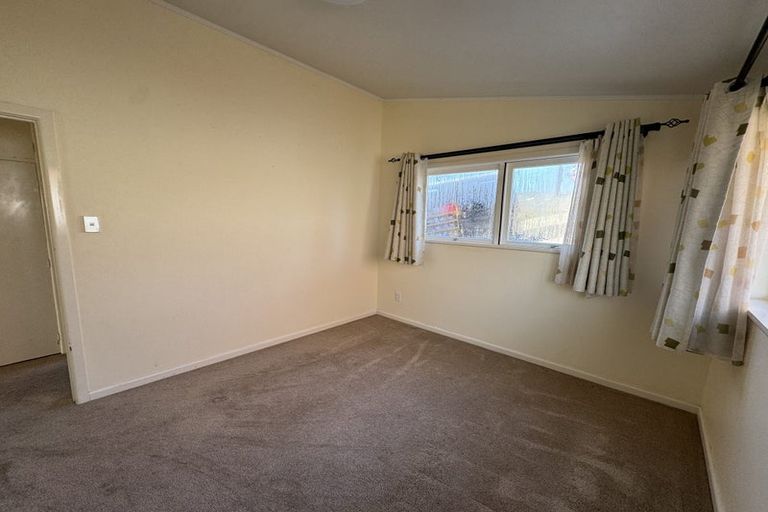 Photo of property in 575 East Coast Road, Browns Bay, Auckland, 0630