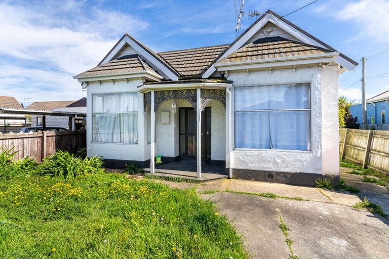 Photo of property in 48 Oxford Street, South Dunedin, Dunedin, 9012
