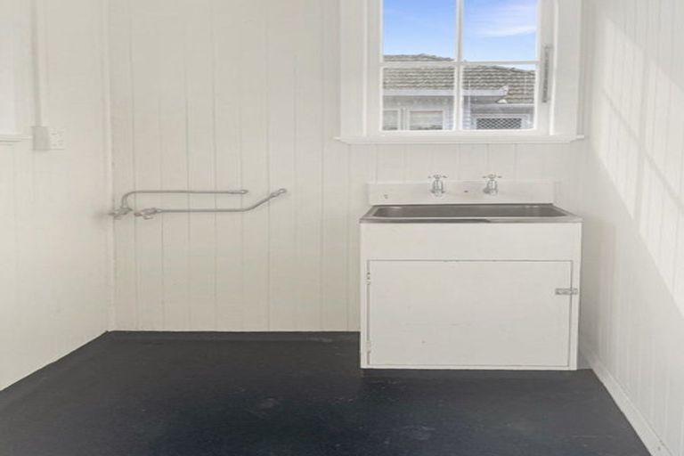 Photo of property in 37 Nuffield Avenue, Marewa, Napier, 4110