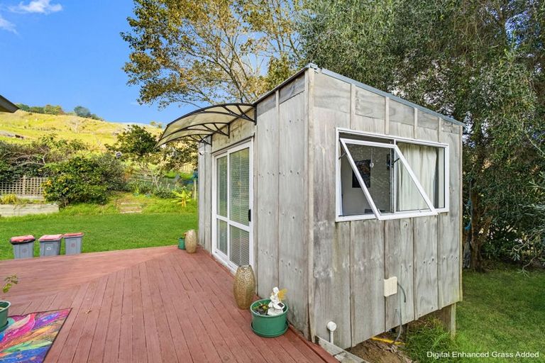 Photo of property in 2257 South Head Road, South Head, Helensville, 0874